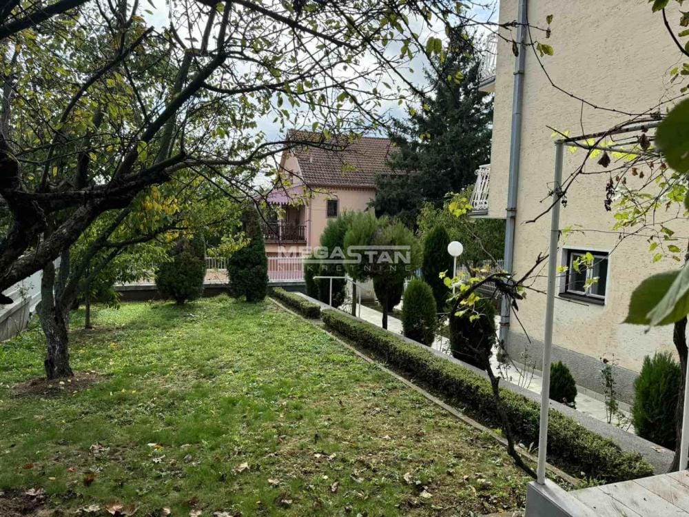 Kuća Prodaja Beograd Kuća Prodaja Beograd Leštane 372 m2