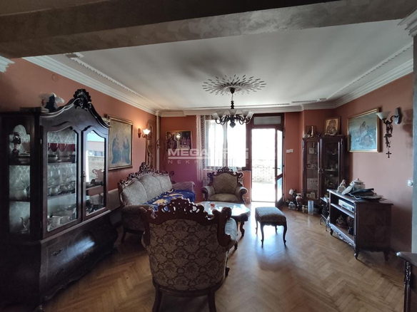 Stan Izdavanje Beograd Zeleno Brdo 162 m2