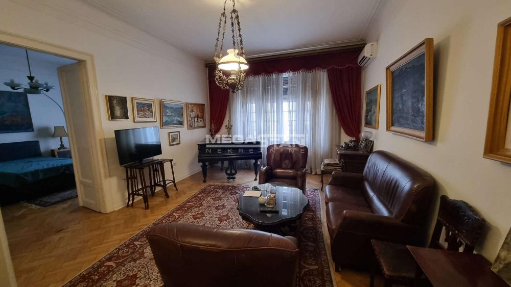 Lokal Izdavanje Beograd Trg Nikole Pašića 145 m2