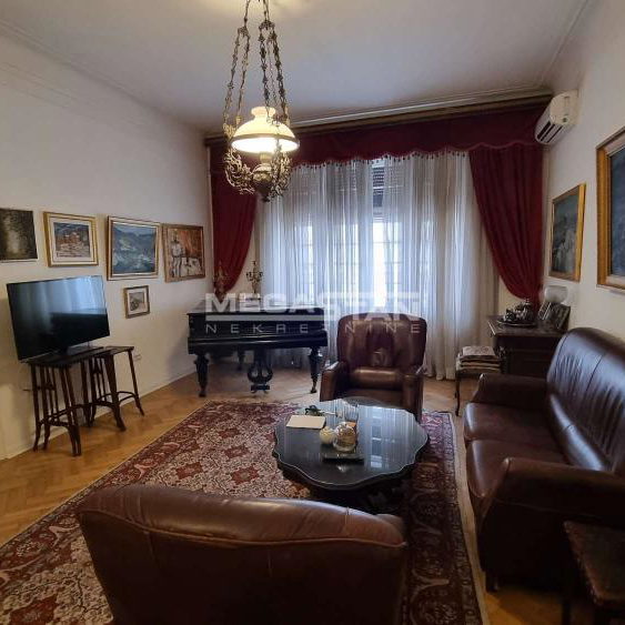Lokal Izdavanje Beograd Trg Nikole Pašića 145 m2
