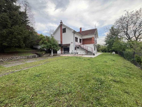 Kuća Prodaja Beograd Boleč 450 m2