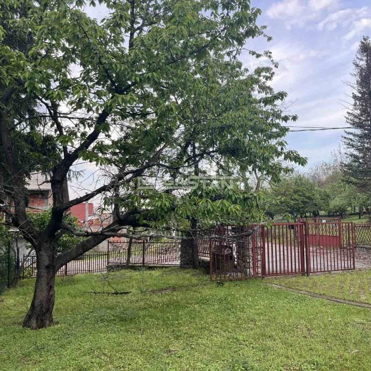 Kuća Prodaja Beograd Boleč 450 m2