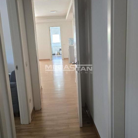 Stan Izdavanje Beograd Senjak 157 m2