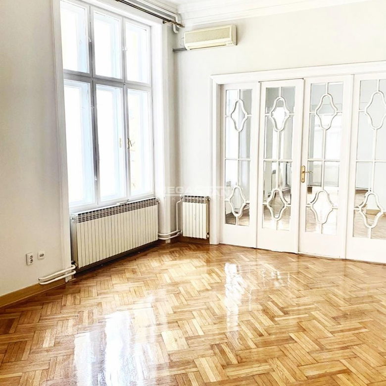 Stan Prodaja Beograd Knez Mihailova 239 m2
