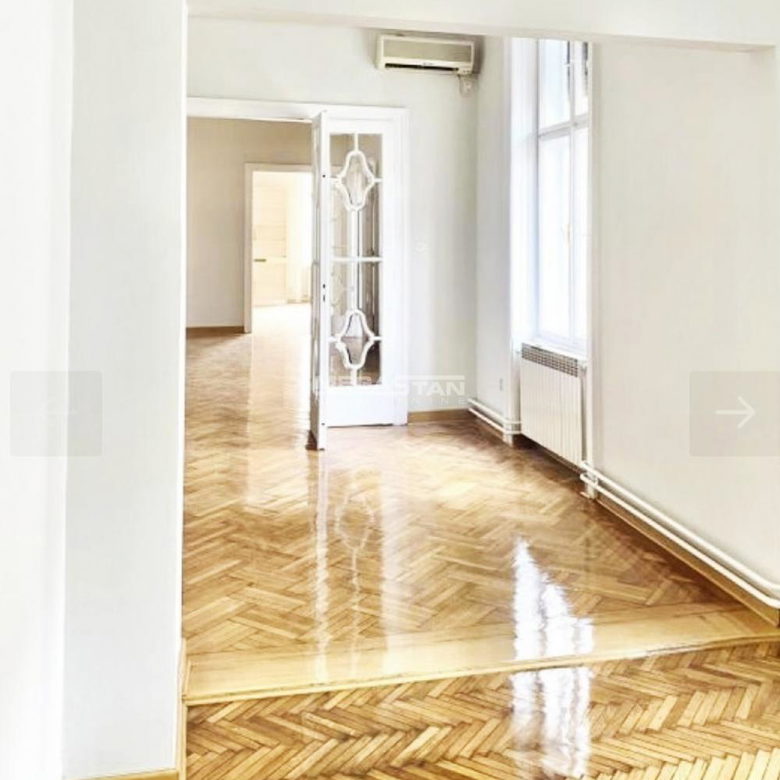 Stan Prodaja Beograd Knez Mihailova 239 m2