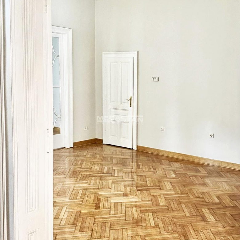 Stan Prodaja Beograd Knez Mihailova 239 m2
