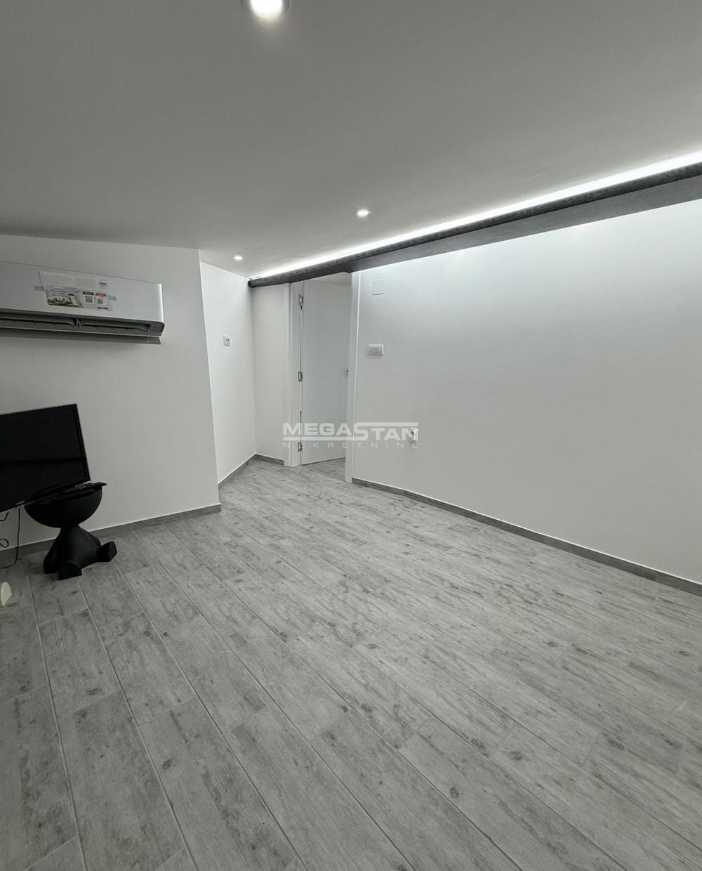 Stan Izdavanje Beograd Vukov Spomenik 105 m2