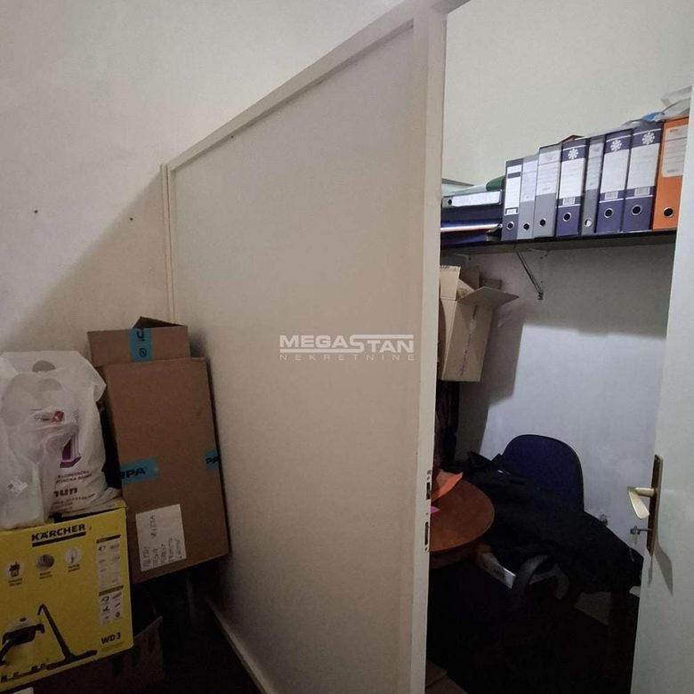 Lokal Prodaja Beograd Blok 12 77 m2