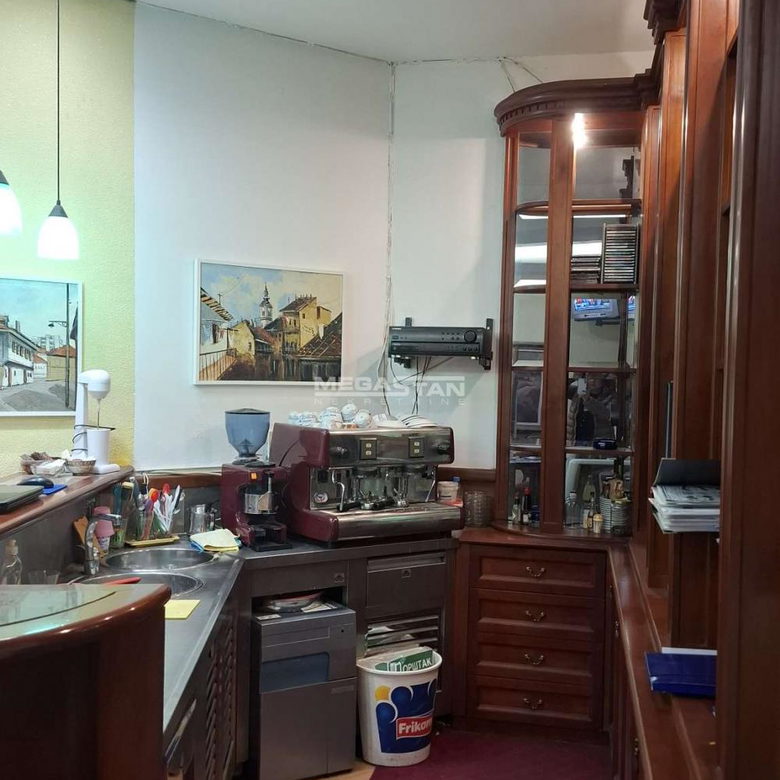 Lokal Prodaja Beograd Blok 12 77 m2