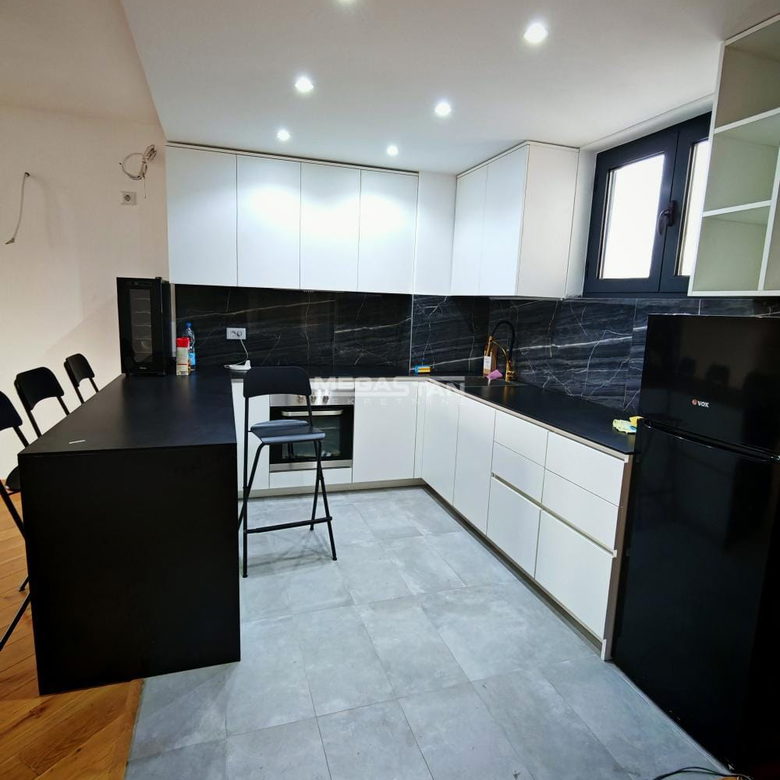 Stan Prodaja Beograd Autokomanda 100 m2