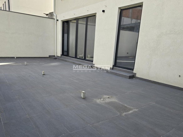 Lokal Prodaja Beograd Šumice 256 m2