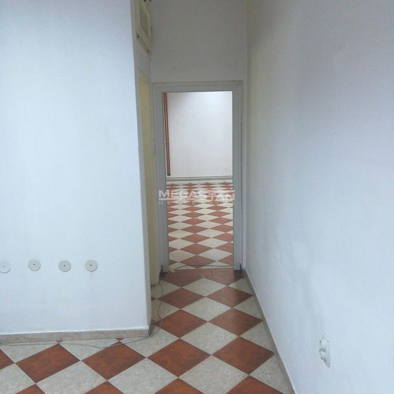 Lokal Izdavanje Beograd Centar (Zemun) 131 m2