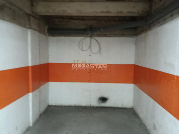 Garaža Izdavanje Beograd Lekino Brdo 11 m2