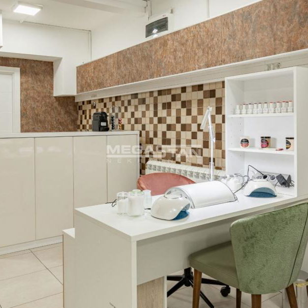 Lokal Prodaja Beograd Čubura 140 m2