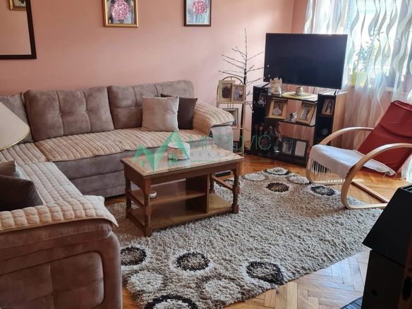 Kuća Prodaja Crvenka  260 m2