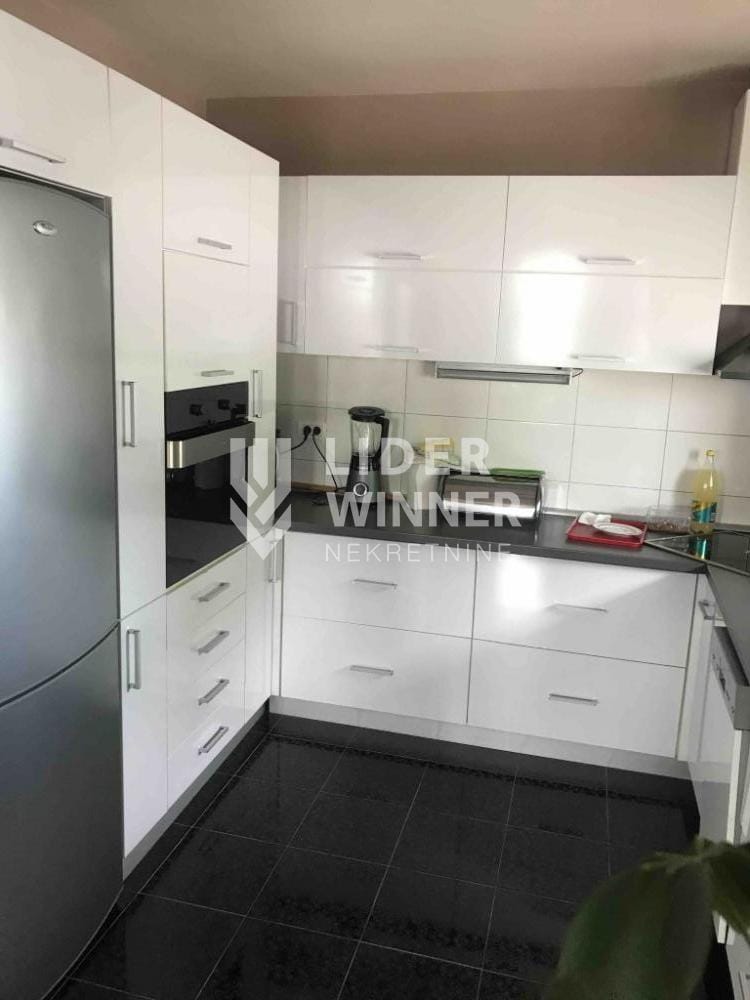 Stan Prodaja Beograd Hram Svetog Save 118 m2