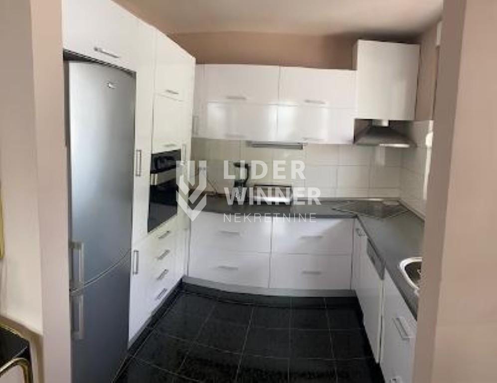 Stan Prodaja Beograd Hram Svetog Save 118 m2