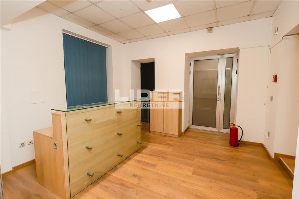 Lokal Izdavanje Beograd Terazije 251 m2