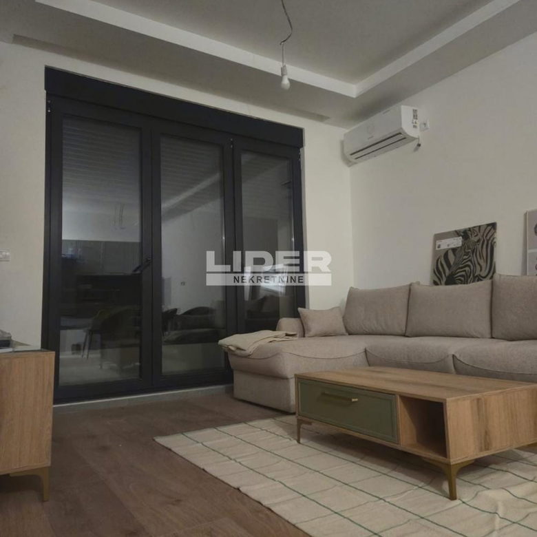 Stan Izdavanje Beograd Južni Bulevar 40 m2