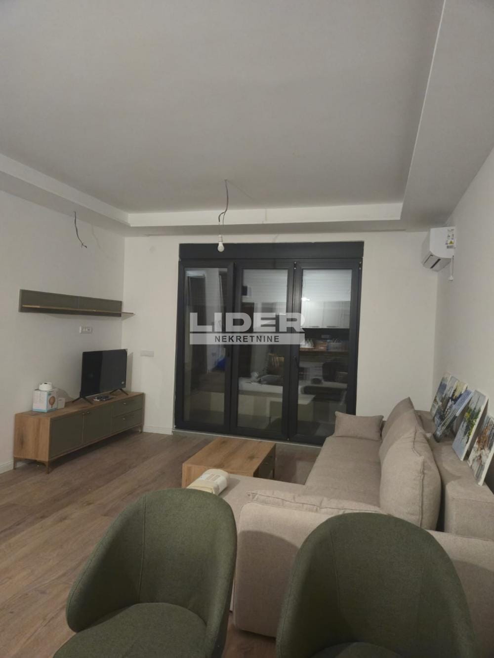 Stan Izdavanje Beograd Stan Izdavanje Beograd Južni Bulevar 40 m2