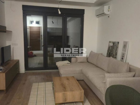Stan Izdavanje Beograd Južni Bulevar 40 m2