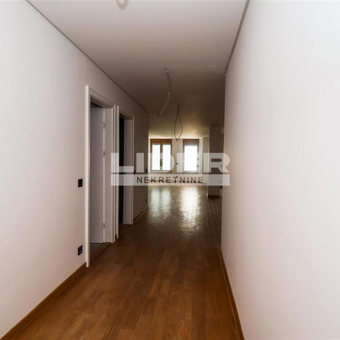 Stan Izdavanje Beograd Hram Svetog Save 261 m2