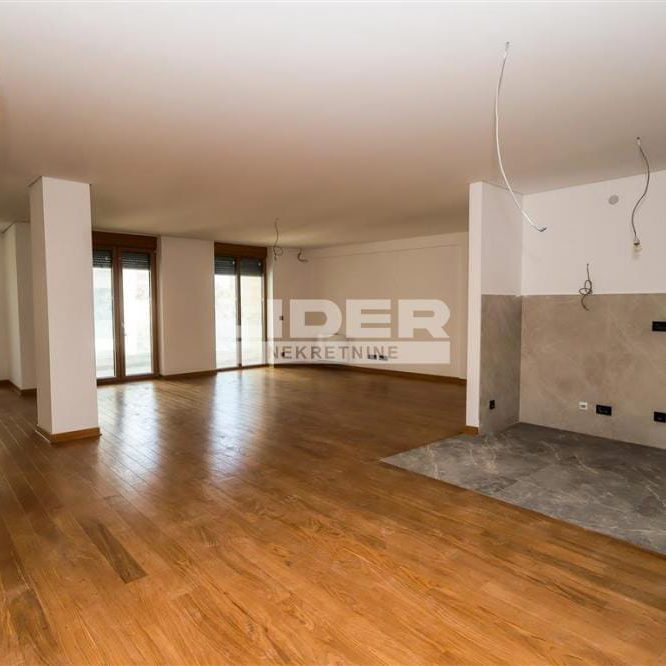 Stan Izdavanje Beograd Hram Svetog Save 261 m2