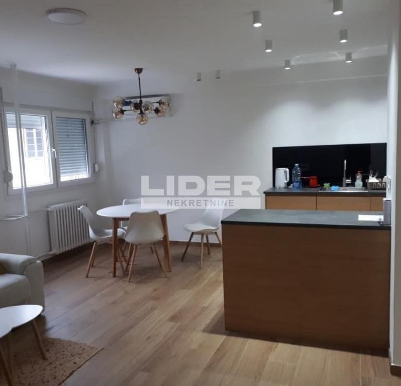 Dvosoban stan za izdavanje, Centar, Beograd, 55m², 1.000 €/mes