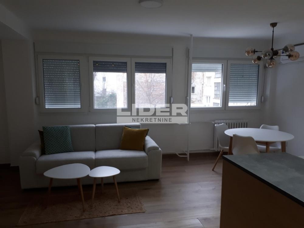 Stan Izdavanje Beograd Stan Izdavanje Beograd Centar (Savski Venac) 55 m2