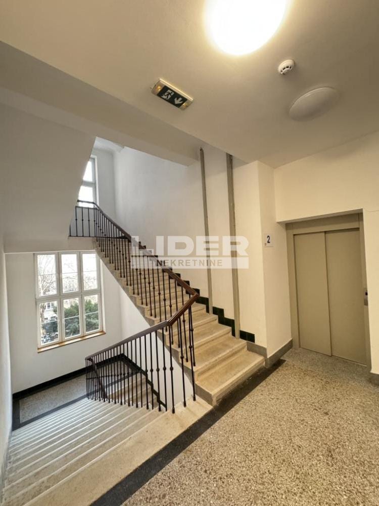 Lokal Izdavanje Beograd Lokal Izdavanje Beograd Centar (Savski Venac) 60 m2