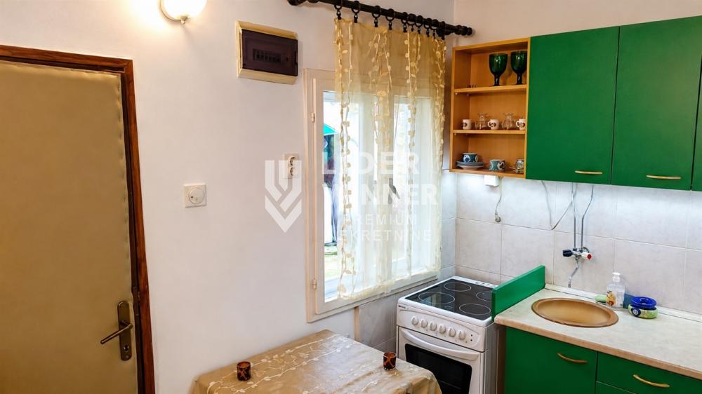 Stan Prodaja Beograd Stan Prodaja Beograd Crveni Krst 18 m2