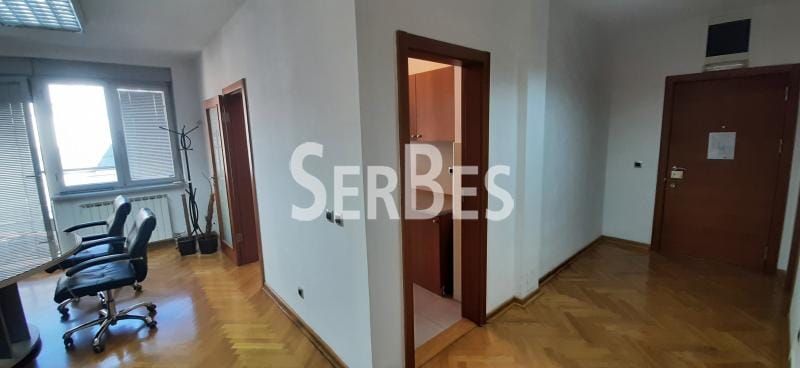 Lokal Izdavanje Novi Sad  117 m2