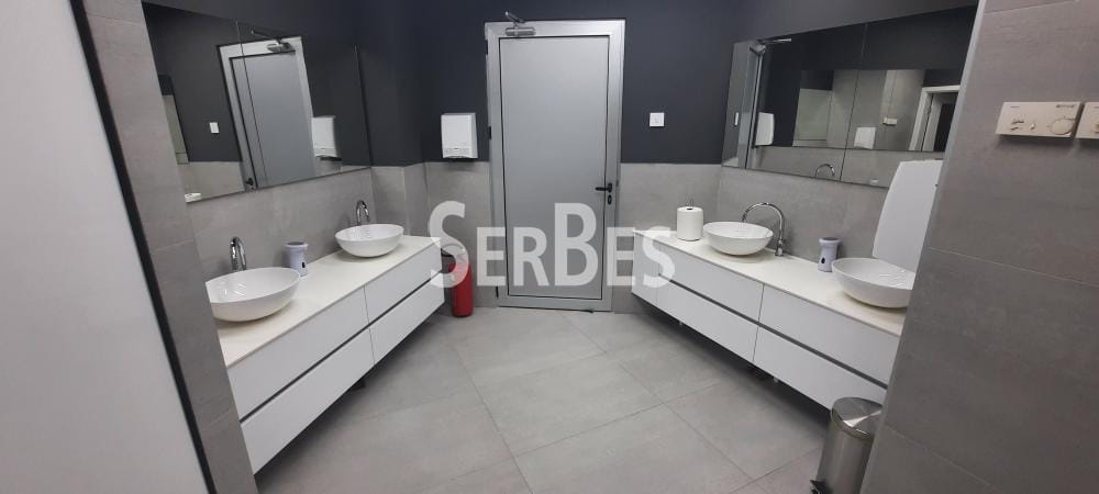 Lokal Prodaja Novi Sad  774 m2