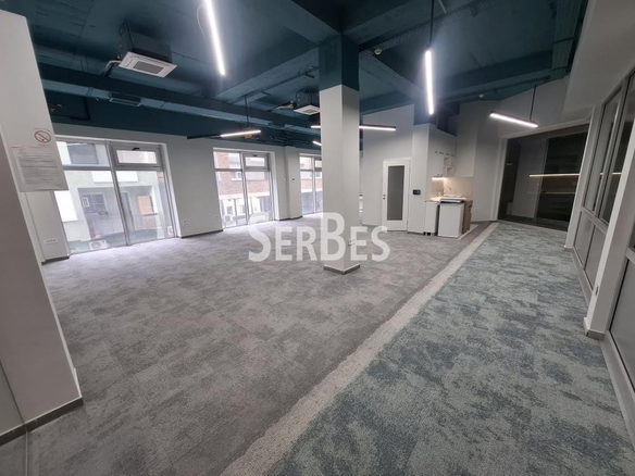 Lokal Izdavanje Novi Sad  131 m2