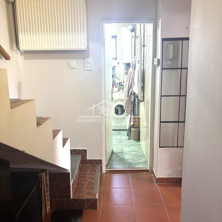 Stan Prodaja Beograd Bele Vode 66 m2
