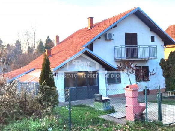 Kuća Prodaja Beograd Ripanj 208 m2