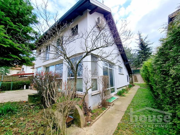 Kuća Prodaja Novi Sad  390 m2