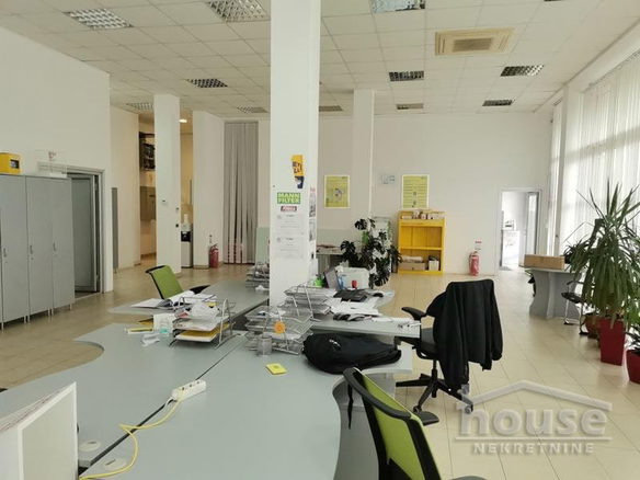 Lokal Izdavanje Novi Sad  400 m2