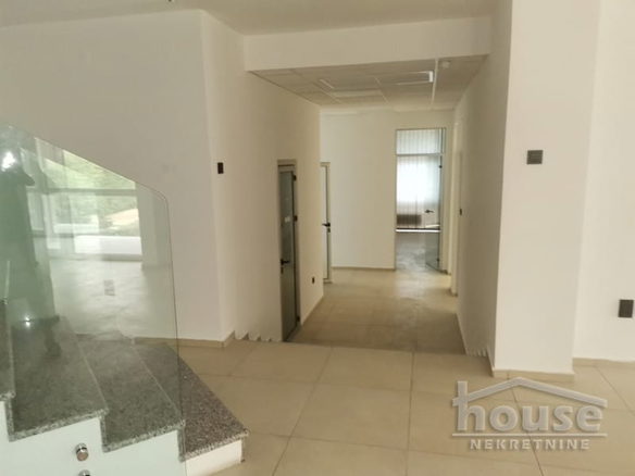 Lokal Izdavanje Novi Sad  369 m2