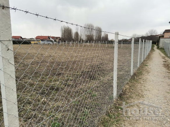 Plac Prodaja Novi Sad  618 m2