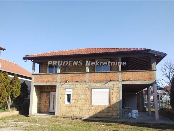 Kuća Prodaja Beograd  281 m2