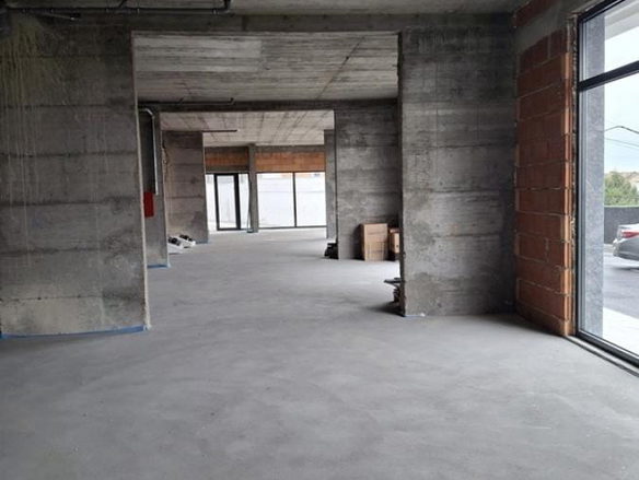 Lokal Prodaja Beograd Višnjica 243 m2