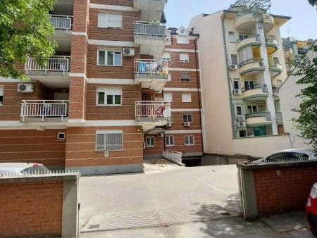 Garaža Izdavanje Novi Sad  15 m2