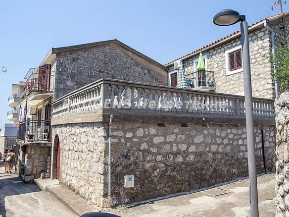 Kuća Prodaja Budva  210 m2
