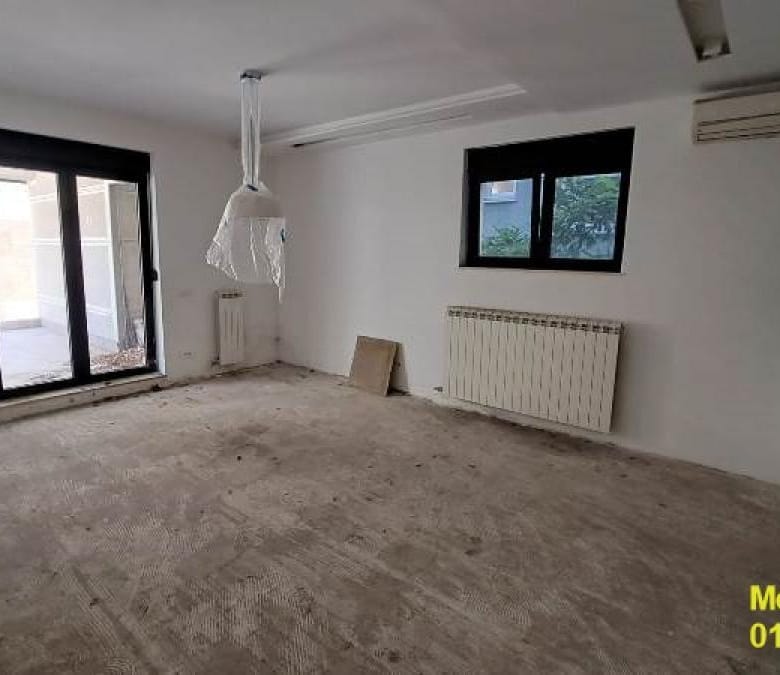 Trosoban stan na prodaju, Voždovačka Crkva, Beograd, 70m², 230.000 €