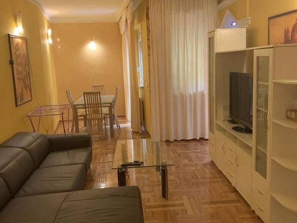 Stan Izdavanje Novi Sad  64 m2