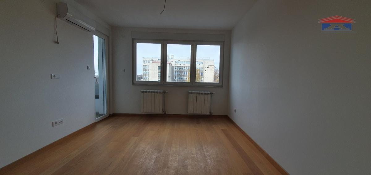 Lokal Izdavanje Novi Sad  60 m2