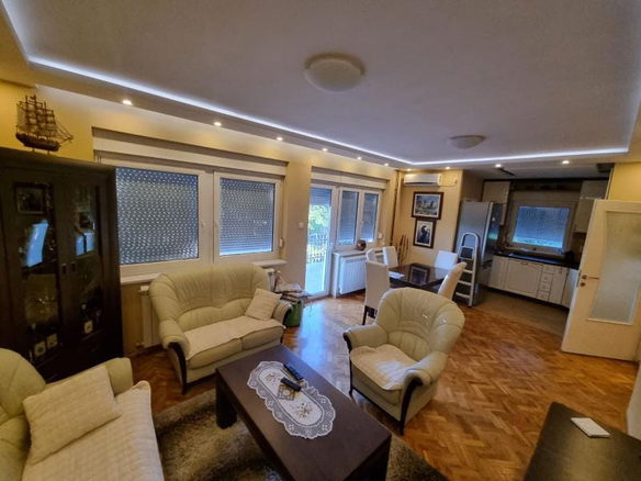 Kuća Izdavanje Novi Sad  160 m2
