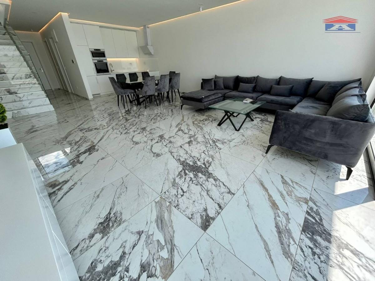 Kuća Izdavanje Novi Sad Kuća Izdavanje Novi Sad 180 m2
