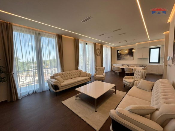 Stan Izdavanje Novi Sad  120 m2
